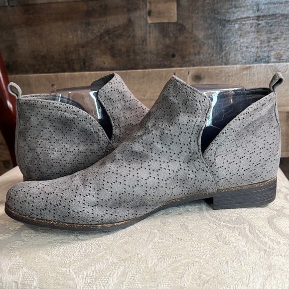Dr. Scholls Womens Rate Gray Grey Microfiber Perforated Zip Ankle Boots 9 wide - Picture 6 of 9